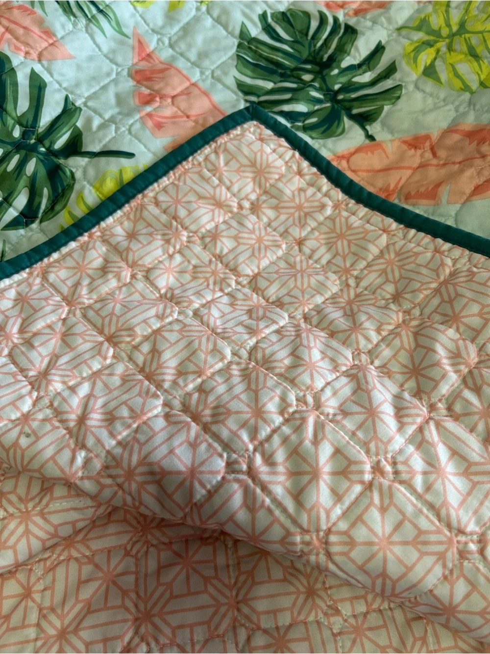 Tropical Leaf Print Quilt & Pillow Sham